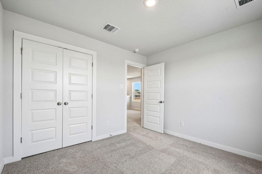 Spacious, unfurnished interior of a new home in Eastwood at Sonterra, Jarrell (Image 18). Spacious, unfurnished interior of a new home in Eastwood at Sonterra, Jarrell (Image 18).