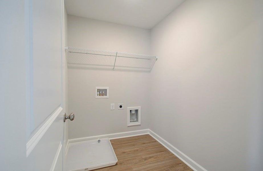 Spacious, unfurnished interior of a new home in Elliott Green, Powder Springs (Image 23). Spacious, unfurnished interior of a new home in Elliott Green, Powder Springs (Image 23).