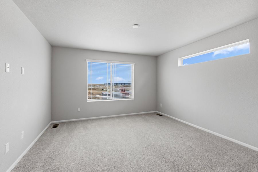 Spacious, unfurnished interior of a new home in Windler, Aurora (Image 15).