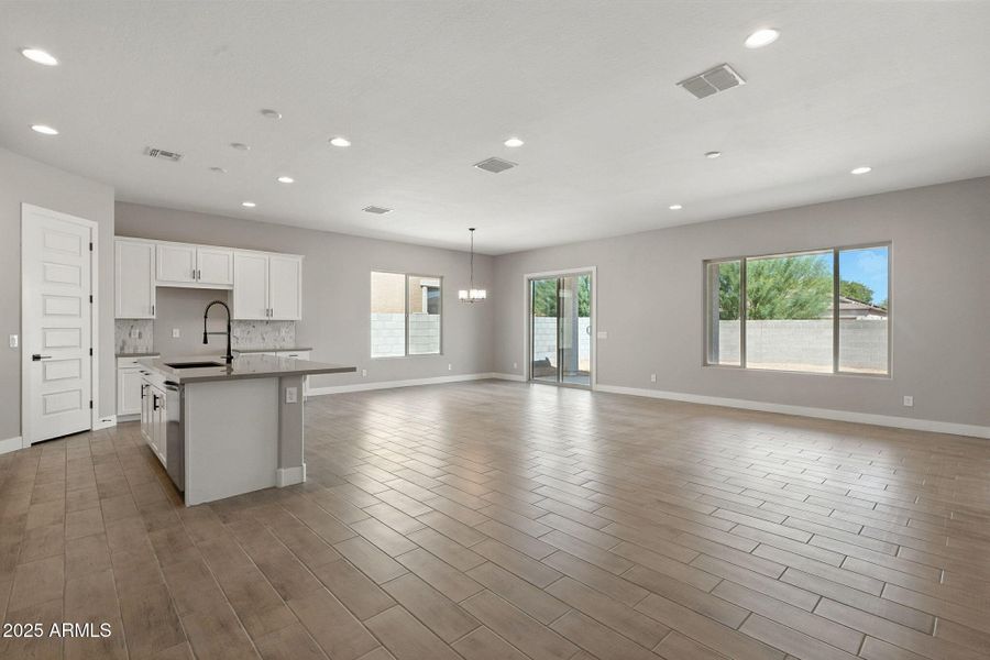 8-web-or-mls-Desert-8 8-web-or-mls-Desert-8