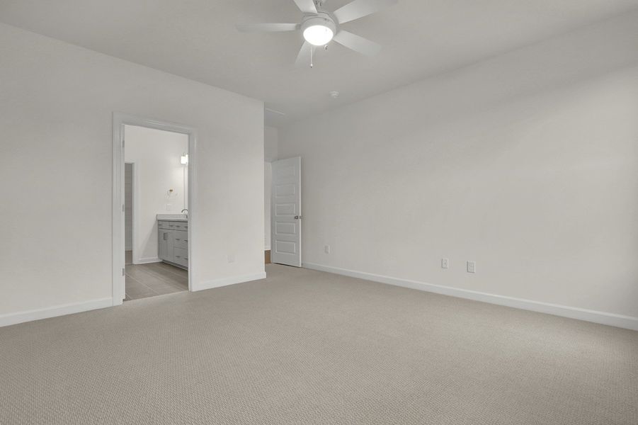 Spacious, unfurnished interior of a new home in East Wynd, Hampstead (Image 19).