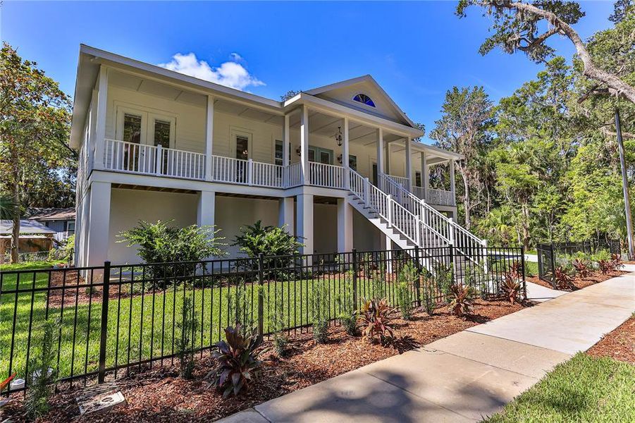 Front exterior of a new home in , Crystal River, FL, highlighting curb appeal (Image 28). Front exterior of a new home in , Crystal River, FL, highlighting curb appeal (Image 28).