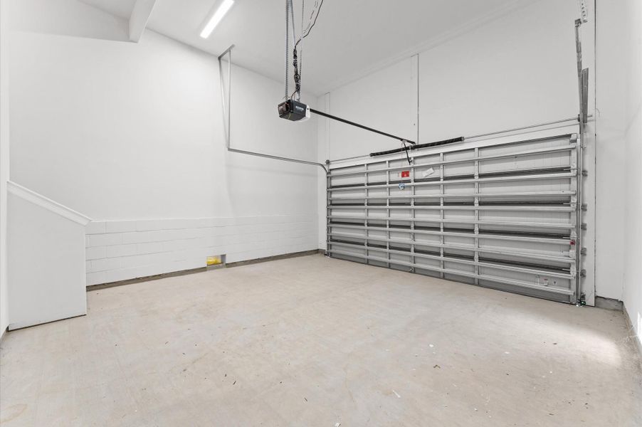 Spacious, unfurnished interior of a new home in , Seabrook (Image 22). Spacious, unfurnished interior of a new home in , Seabrook (Image 22).