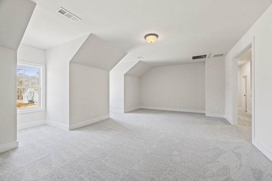 Spacious, unfurnished interior of a new home in , Hartwell (Image 49).