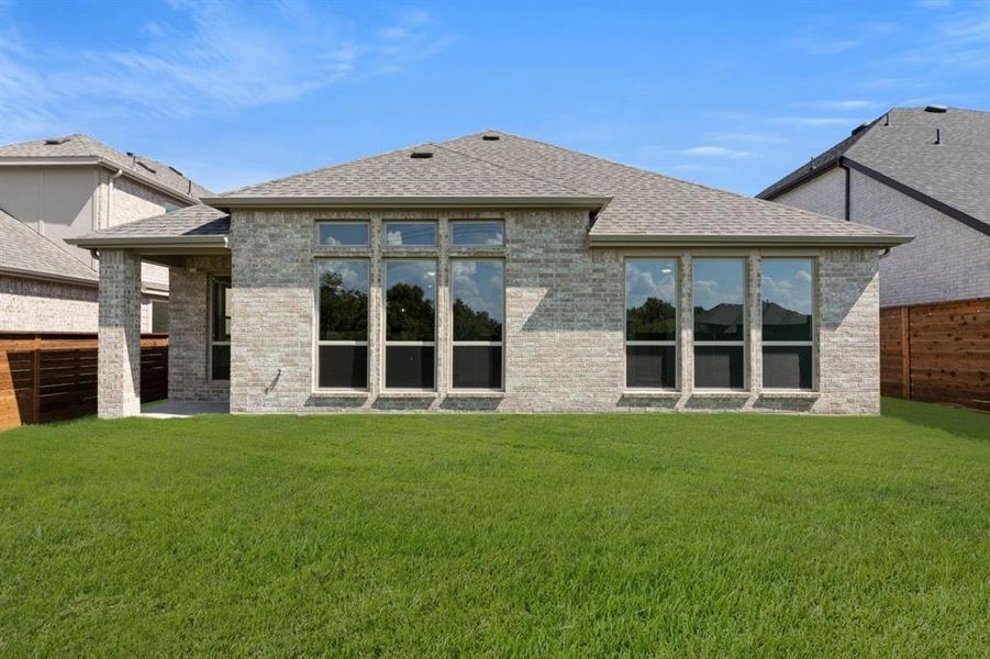 Exterior details and patio area of a home in Solterra, Mesquite (Image 26).