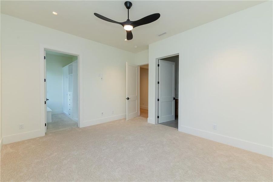 Spacious, unfurnished interior of a new home in , Marietta (Image 71).