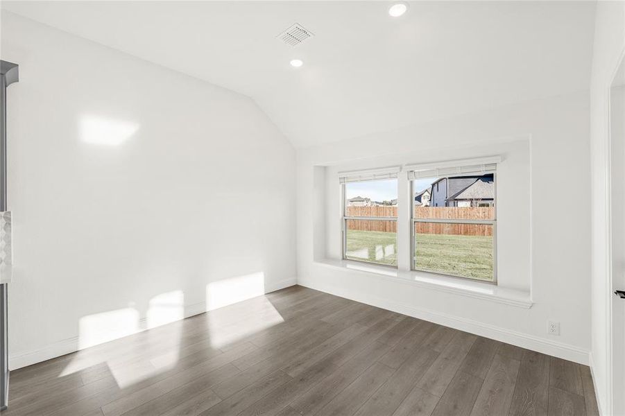 Spacious, unfurnished interior of a new home in Wildflower Ranch 60-65, Fort Worth (Image 29). Spacious, unfurnished interior of a new home in Wildflower Ranch 60-65, Fort Worth (Image 29).
