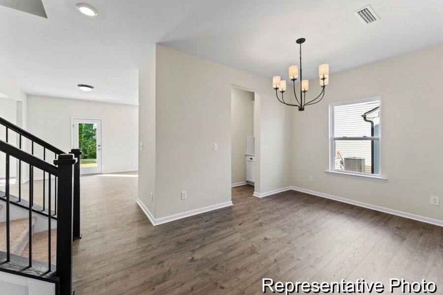 Spacious, unfurnished interior of a new home in Beaver Creek, Statesville (Image 7).
