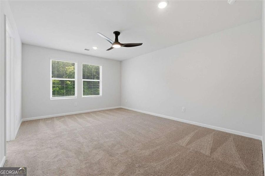 Spacious, unfurnished interior of a new home in Parkway James, Snellville (Image 21). Spacious, unfurnished interior of a new home in Parkway James, Snellville (Image 21).