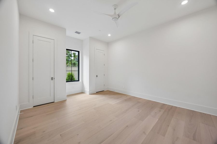 Spacious, unfurnished interior of a new home in , Houston (Image 39). Spacious, unfurnished interior of a new home in , Houston (Image 39).