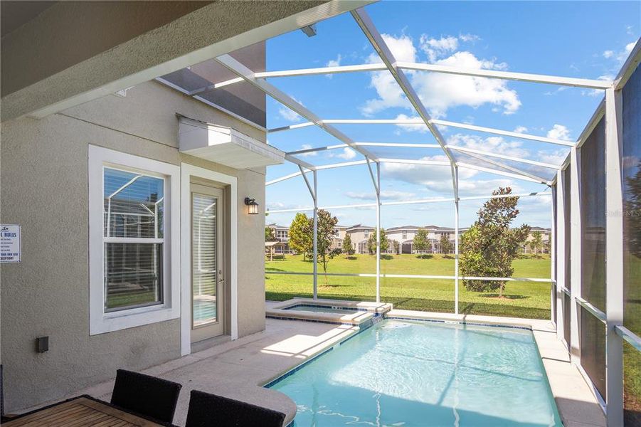 Exterior details and patio area of a home in , Davenport (Image 1).