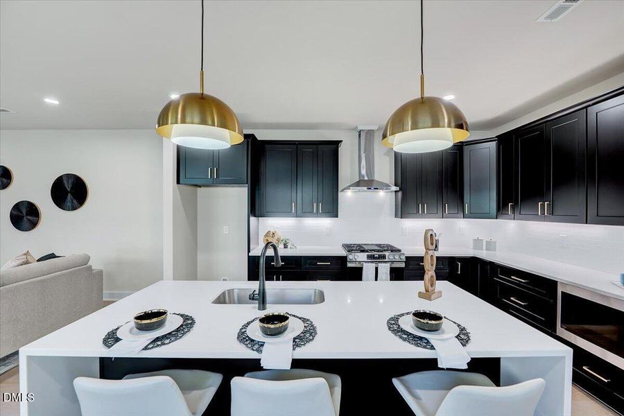 12-730 Hopkins St-12