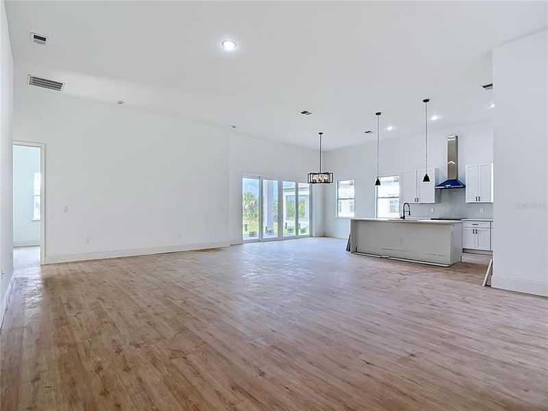 Spacious, unfurnished interior of a new home in , Port Charlotte (Image 22).