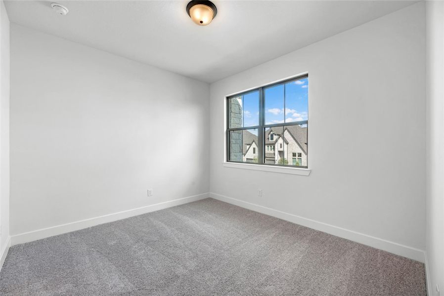 Spacious, unfurnished interior of a new home in Candela, Richmond (Image 17).