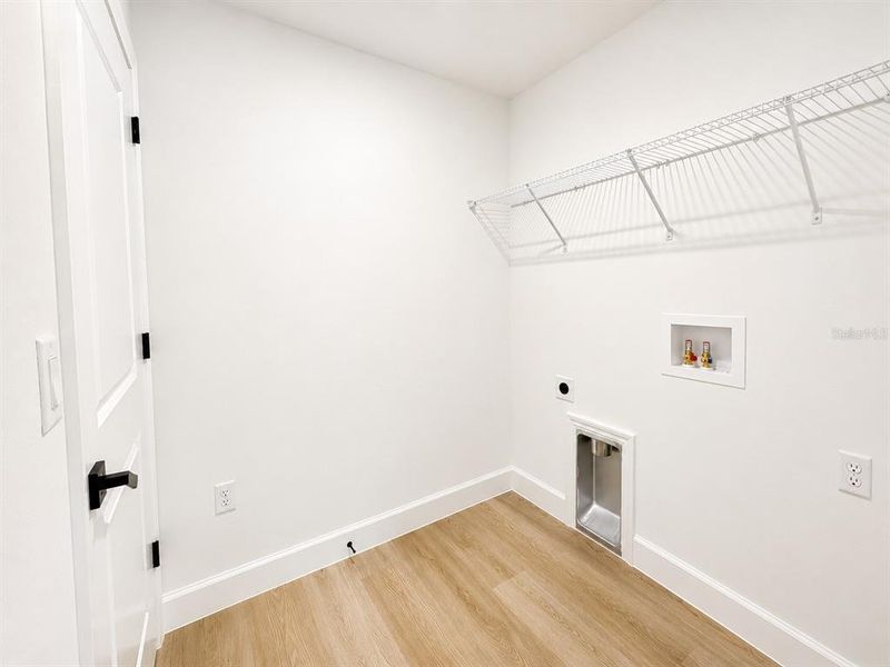 Spacious, unfurnished interior of a new home in , Ocala (Image 14).