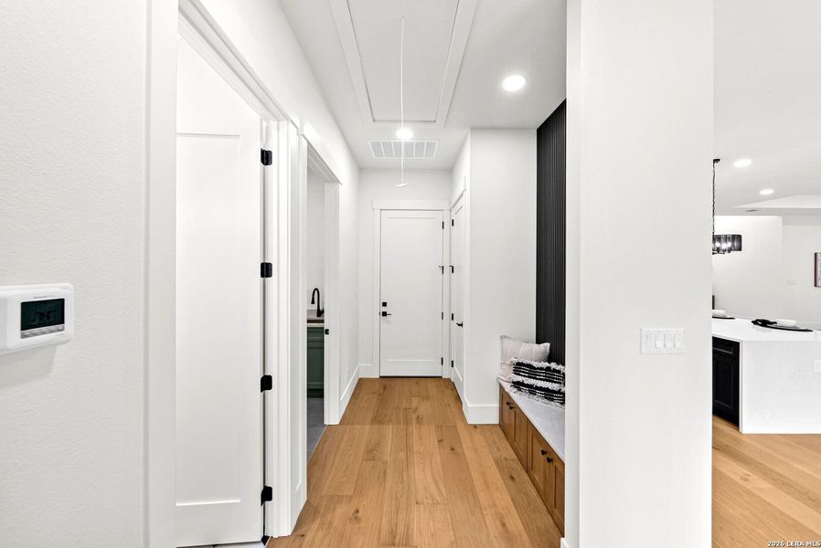 Spacious, unfurnished interior of a new home in , Boerne (Image 24).