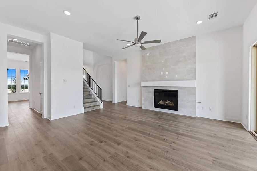 Colinas B Family Room