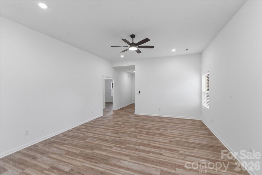 Spacious, unfurnished interior of a new home in , Rock Hill (Image 9).