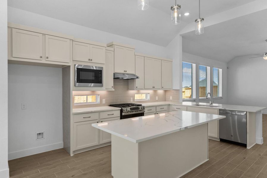 Furnished interior view inside a new home in Attwater, Waller (Image 11).
