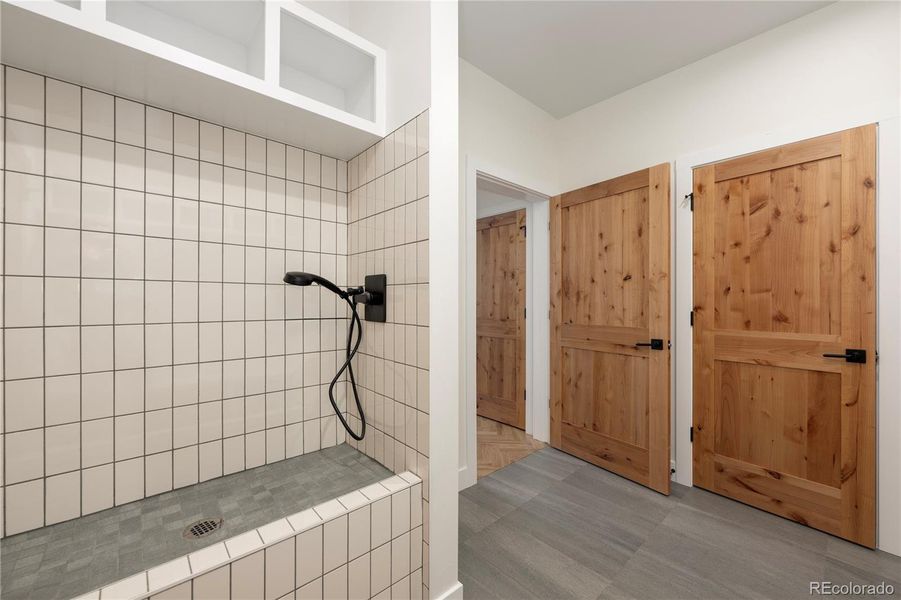 Image 37 of a home in .