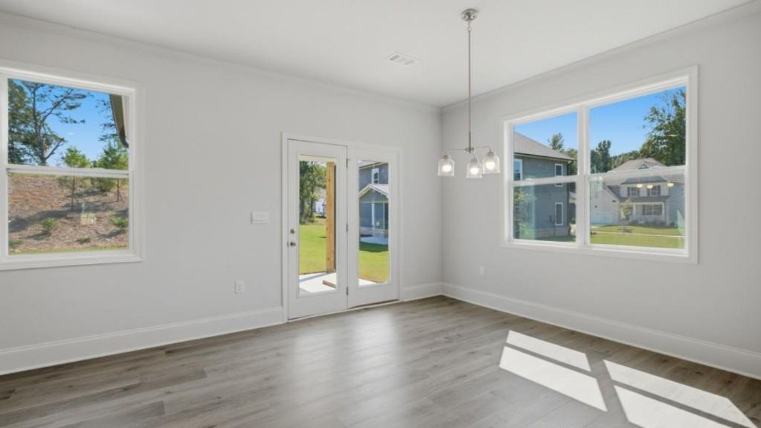 Spacious, unfurnished interior of a new home in Haven Abbey, Cumming (Image 16).