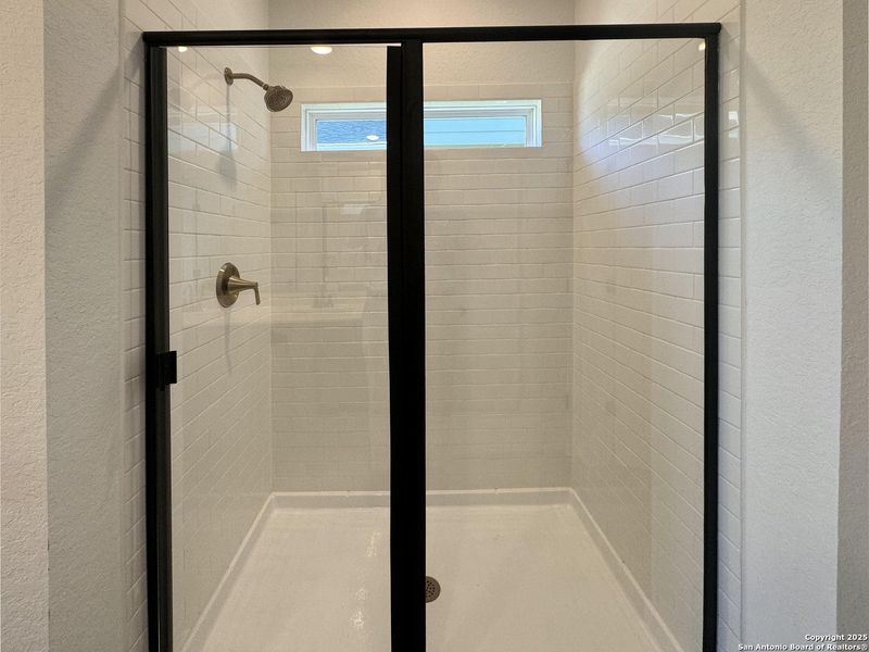 Close-up of interior finishes inside a home in Enclave at Hennersby Hollow 50's, San Antonio (Image 13).