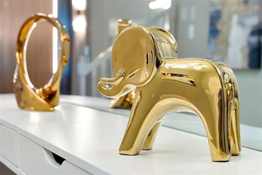 Close-up of interior finishes inside a home in Windsor Island Resort, Davenport (Image 53).