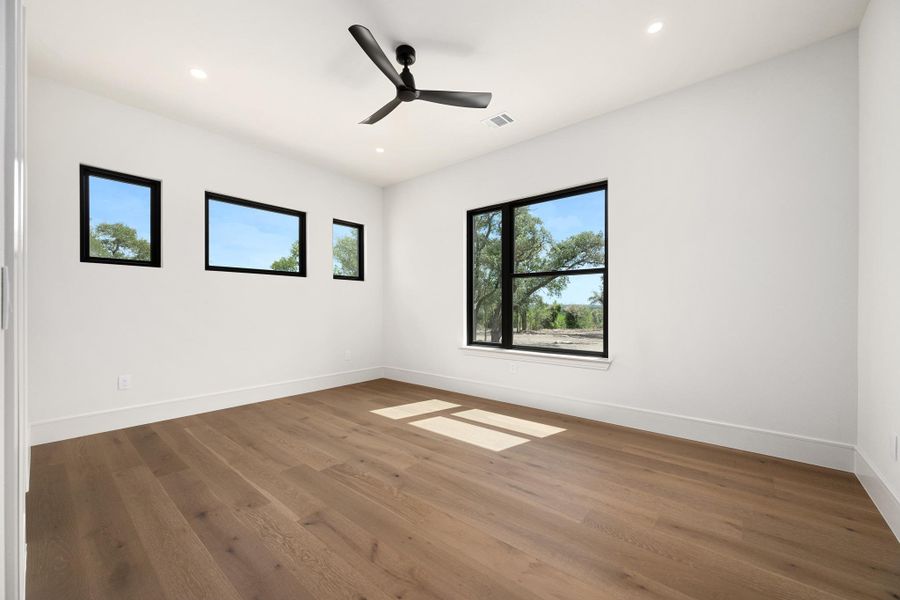 Spacious, unfurnished interior of a new home in , Liberty Hill (Image 21).
