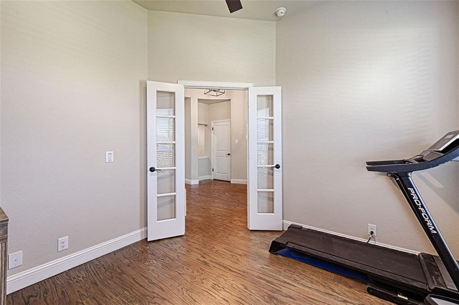 Spacious, unfurnished interior of a new home in Parks at Panchasarp Farms, Burleson (Image 24).