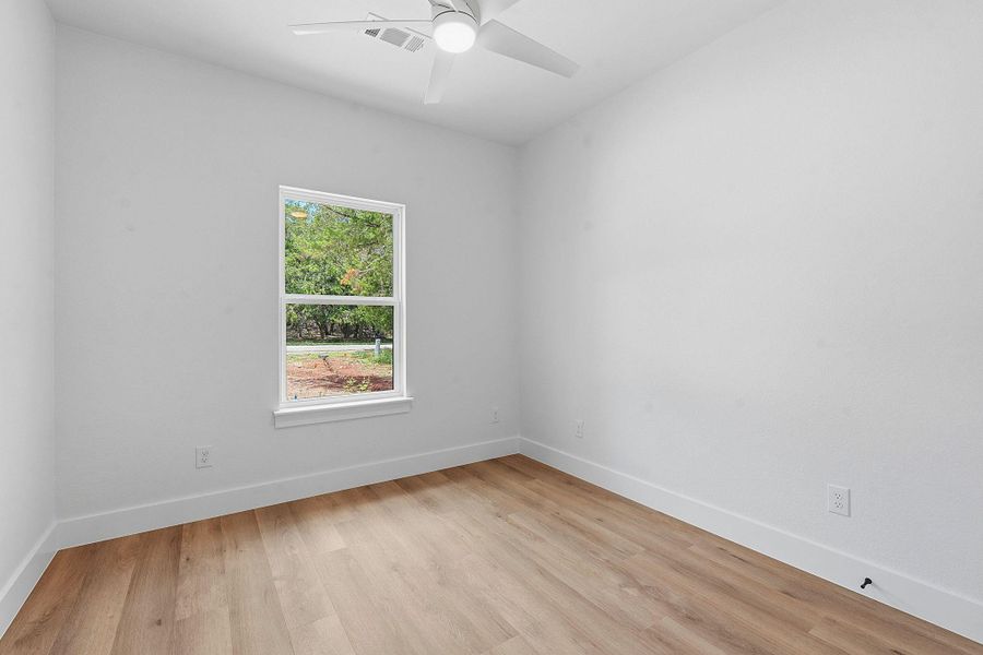 Spacious, unfurnished interior of a new home in , Wimberley (Image 25).