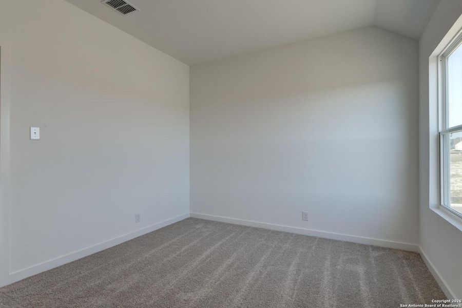 Spacious, unfurnished interior of a new home in Arcadia Ridge, San Antonio (Image 20).