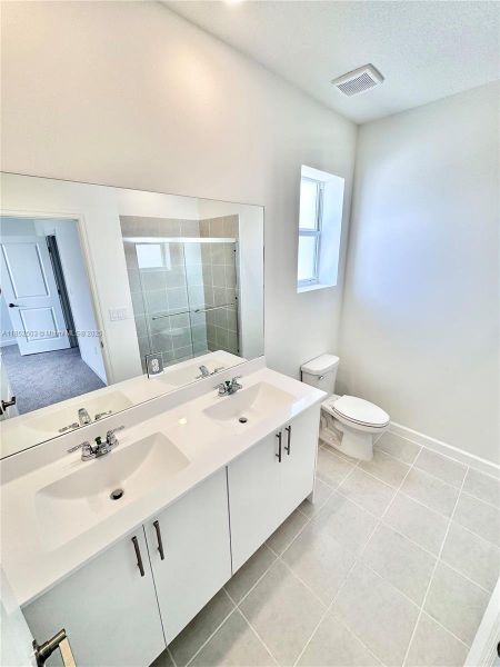 Furnished interior view inside a new home in , Florida City (Image 6).