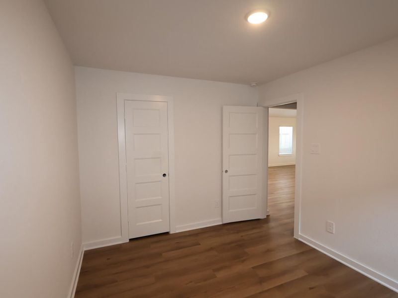 Spacious, unfurnished interior of a new home in Wildrye, Waller (Image 17).