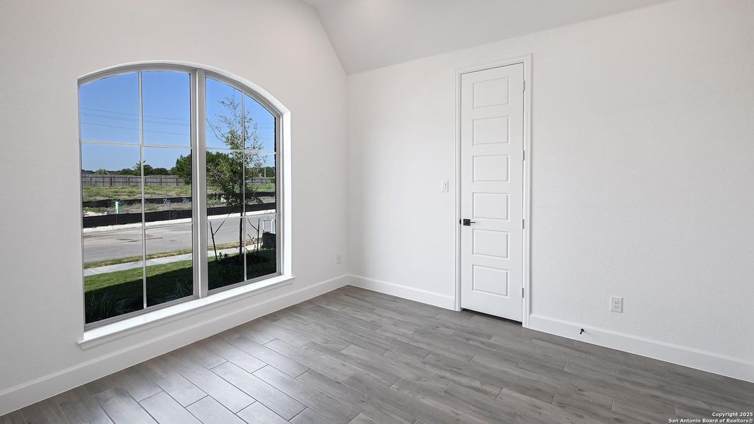 Spacious, unfurnished interior of a new home in Cibolo Valley Heights 65', Cibolo (Image 20). Spacious, unfurnished interior of a new home in Cibolo Valley Heights 65', Cibolo (Image 20).