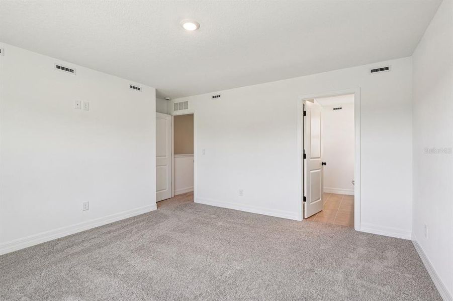 Spacious, unfurnished interior of a new home in , Winter Garden (Image 19). Spacious, unfurnished interior of a new home in , Winter Garden (Image 19).