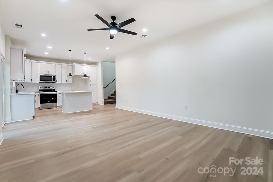 Living Room / Dinning Space