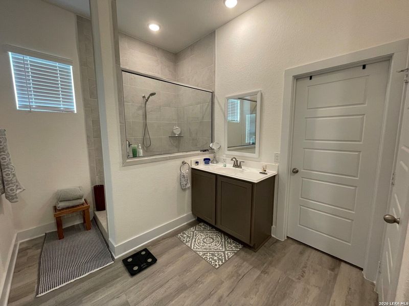 Furnished interior view inside a new home in Hunters Ranch, San Antonio (Image 5).