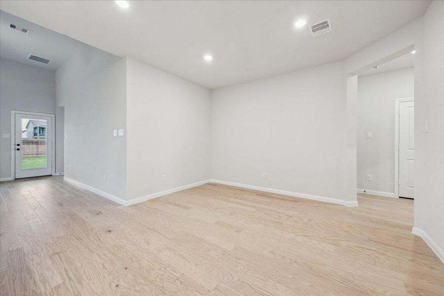 Spacious, unfurnished interior of a new home in Elyson, Katy (Image 29). Spacious, unfurnished interior of a new home in Elyson, Katy (Image 29).