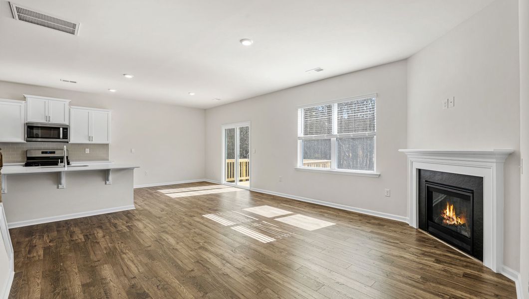 Spacious, unfurnished interior of a new home in Spring Ridge, Anderson (Image 28).