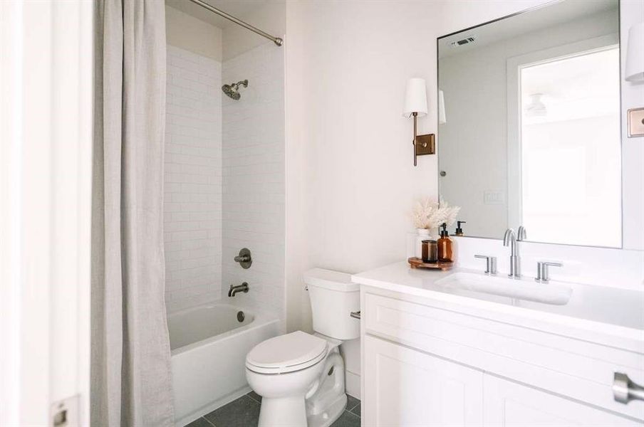 Furnished interior view inside a new home in , Aledo (Image 13).
