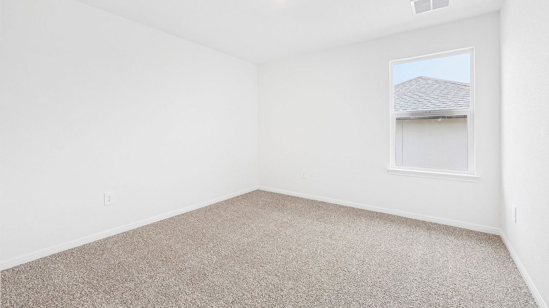 Spacious, unfurnished interior of a new home in Bar W Ranch, Leander (Image 34).