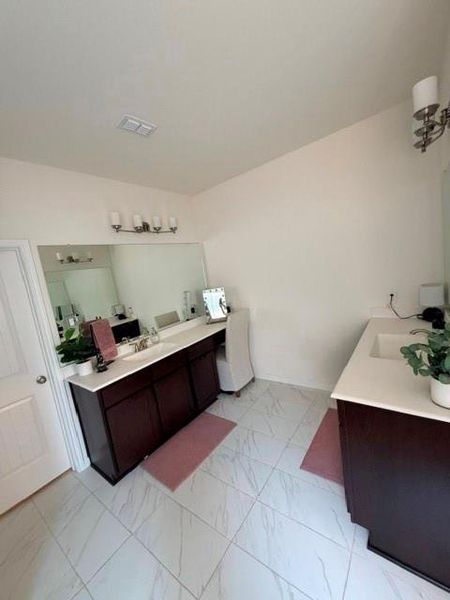 Furnished interior view inside a new home in Windrose Green, Angleton (Image 10). Furnished interior view inside a new home in Windrose Green, Angleton (Image 10).