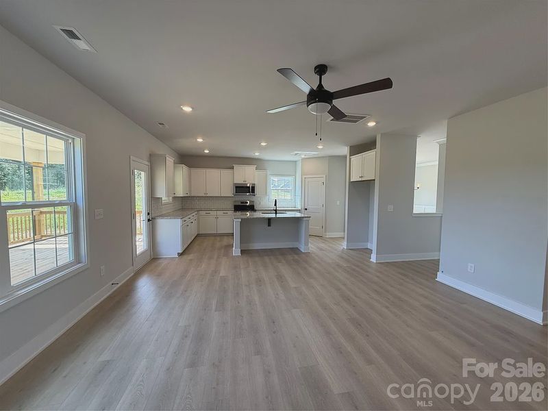Spacious, unfurnished interior of a new home in Northlake, Statesville (Image 12).