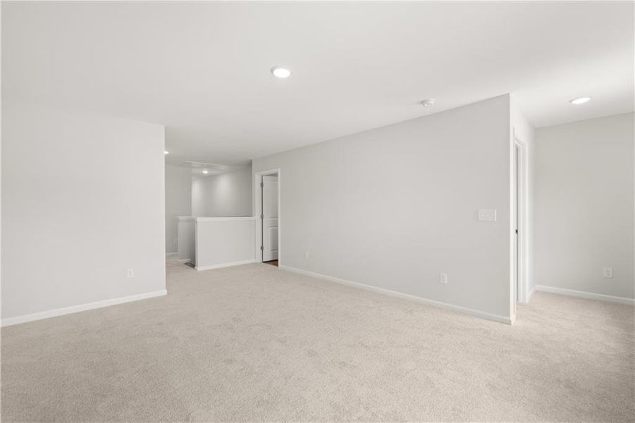 Spacious, unfurnished interior of a new home in Greene Farm, Cartersville (Image 22).