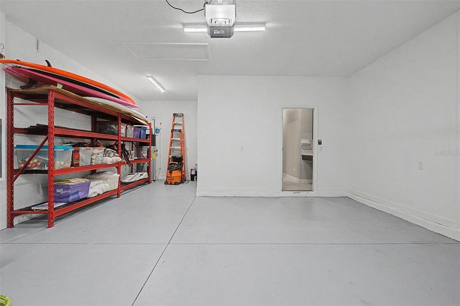 Spacious, unfurnished interior of a new home in , San Antonio (Image 24).