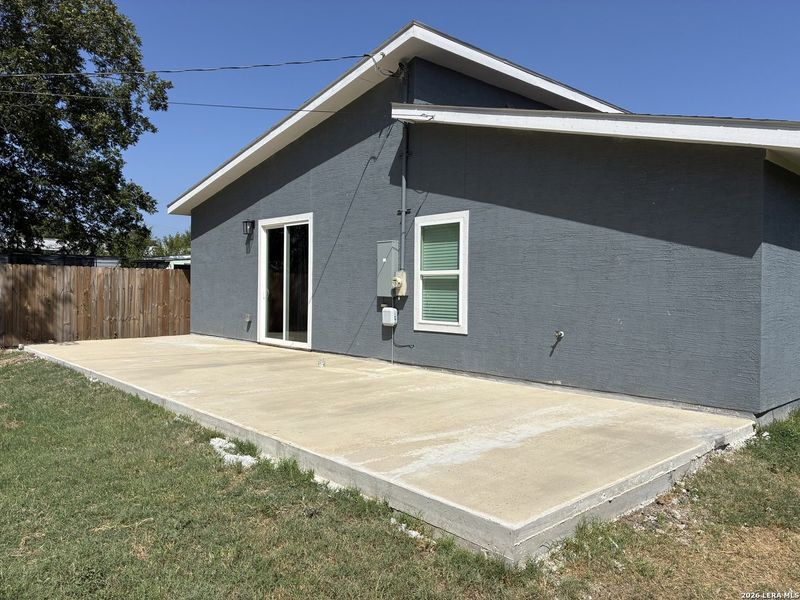 Exterior details and patio area of a home in , San Antonio (Image 4).