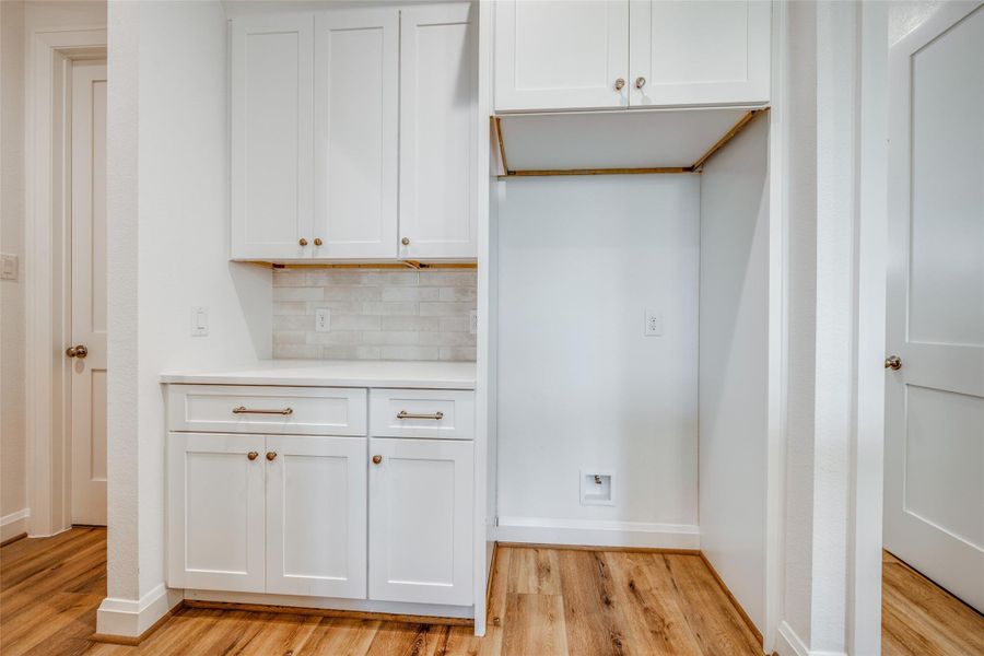 Furnished interior view inside a new home in Arborwood, Waller (Image 16).