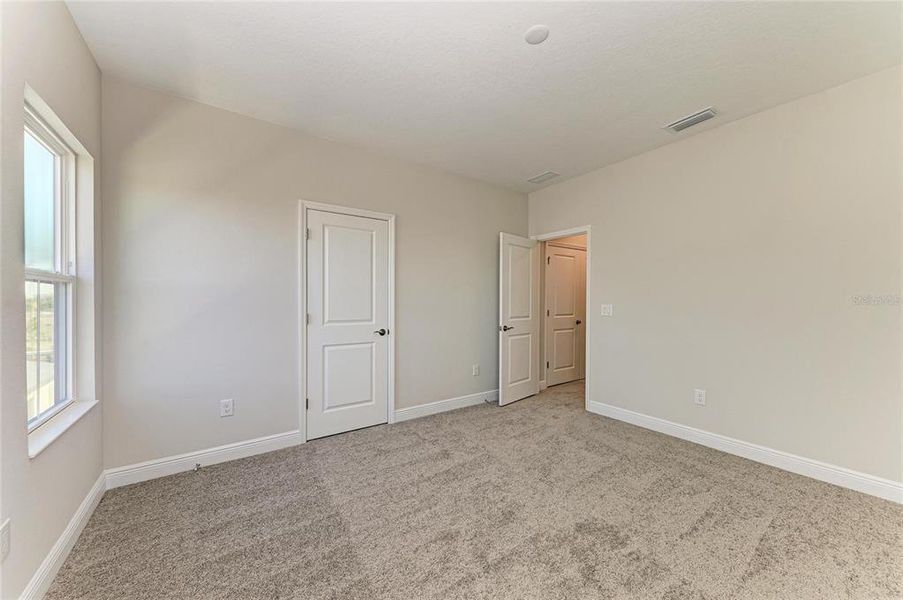 Spacious, unfurnished interior of a new home in Oakfield, Parrish (Image 27).