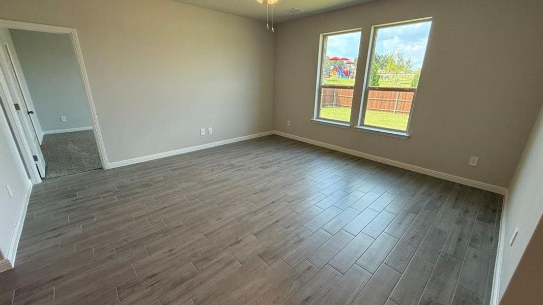 Spacious, unfurnished interior of a new home in Saratoga, Granbury (Image 20). Spacious, unfurnished interior of a new home in Saratoga, Granbury (Image 20).
