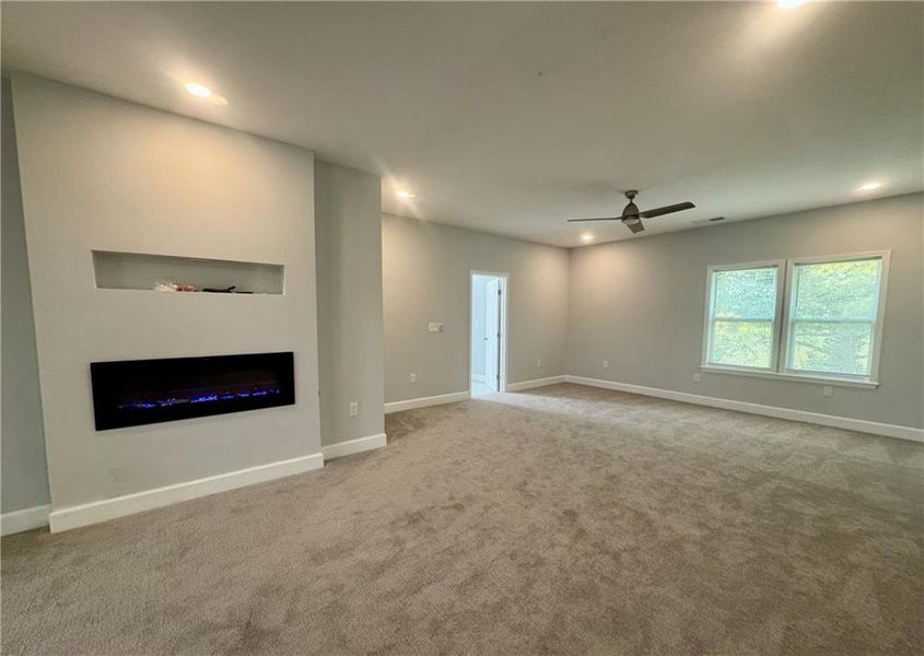 Spacious, unfurnished interior of a new home in , Rex (Image 8).